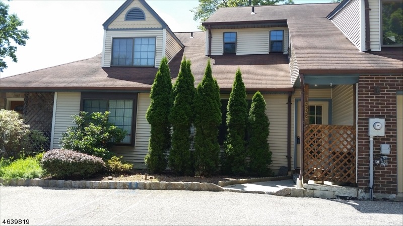 502 Shirleen Ln, Mine Hill, NJ 07803 - photo 1