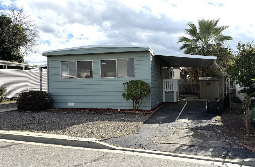 104 Sir Tristram Dr unit 104, Riverside, CA 92507 - photo 1