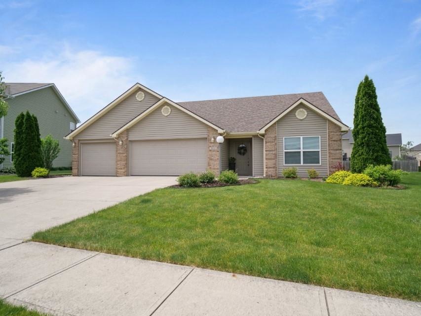 8113 Abernathy Ct, Fort Wayne, IN 46835 - photo 1