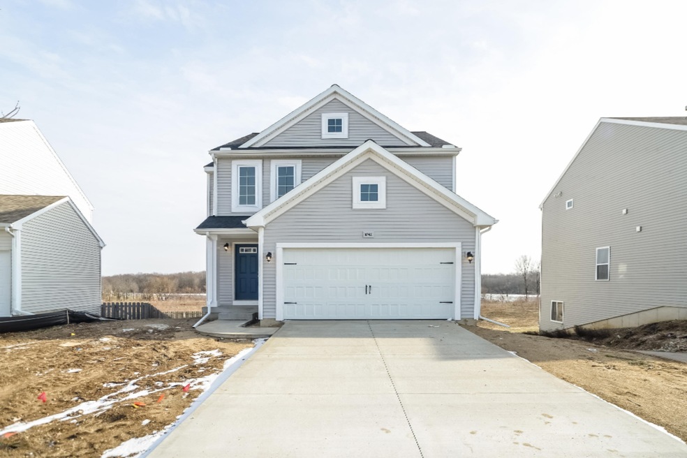 Front Exterior GFM099-H1890-2