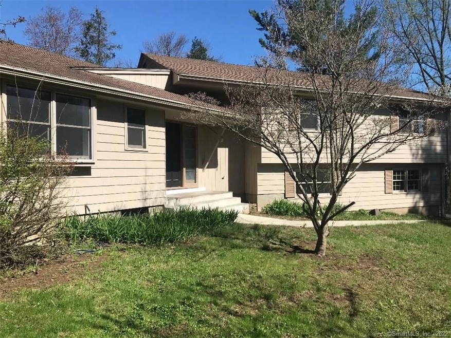 3 Arnold Dr, Bloomfield, CT 06002 - photo 1