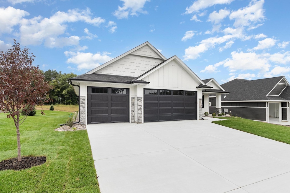 11876 38th Cir NE, Saint Michael, MN 55376 - photo 1