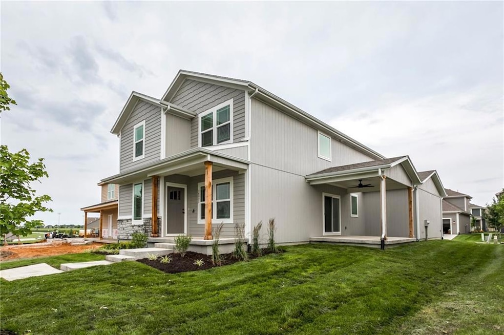 16827 W 164th Terrace, Olathe, KS 66062 - photo 1