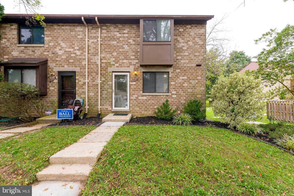 7036 Knighthood Ln, Columbia, MD 21045 - photo 1