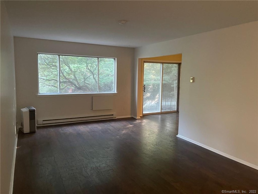 63 Acorn St unit 63, Bridgeport, CT 06606 - photo 1