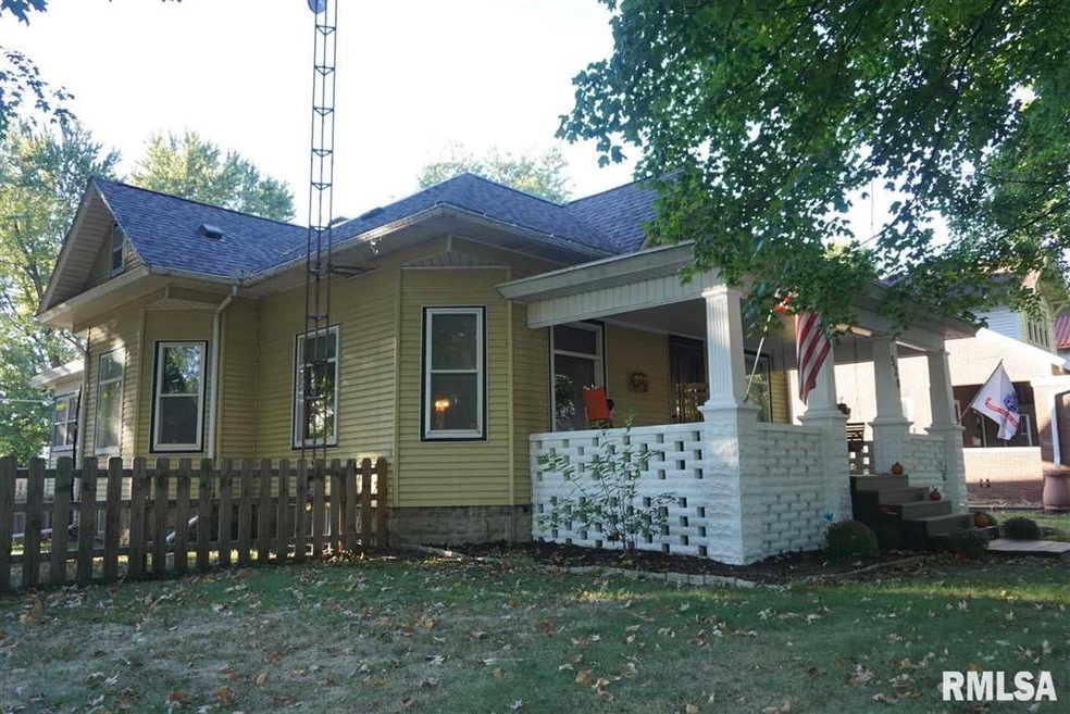 528 N Mclean St, Lincoln, IL 62656 - photo 1