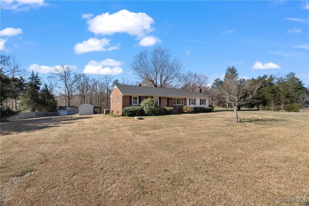9221 E Patrick Henry Rd, Ashland, VA 23005 - photo 1