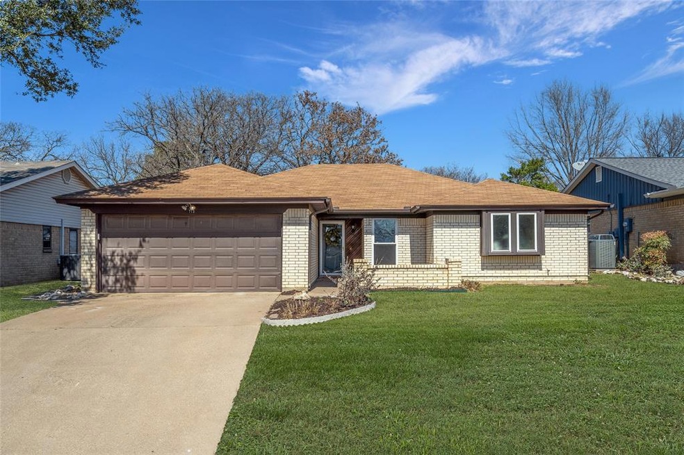 713 Morning Glory Ln, Bedford, TX 76021 - photo 1