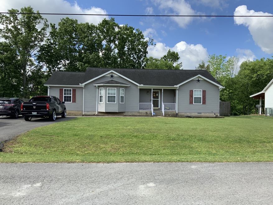 207 Edgeview Dr, Shelbyville, TN 37160 - photo 1