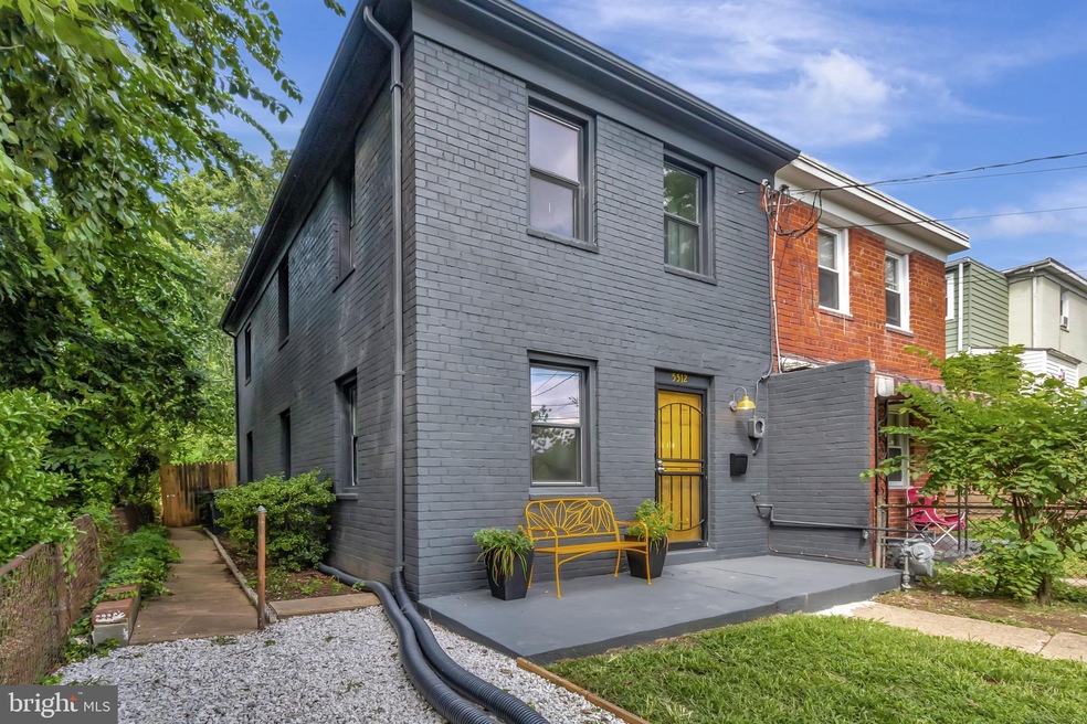 5512 Blaine St NE, Washington, DC 20019 - photo 1