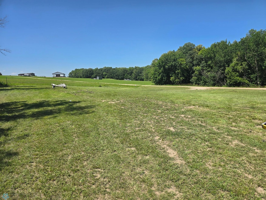 18589 Jarrett Dr, Audubon, MN 56511 - photo 1