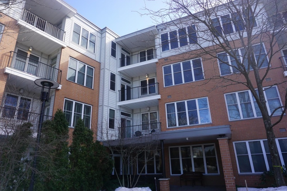 370 Farrell St unit 308, South Burlington, VT 05403 - photo 1