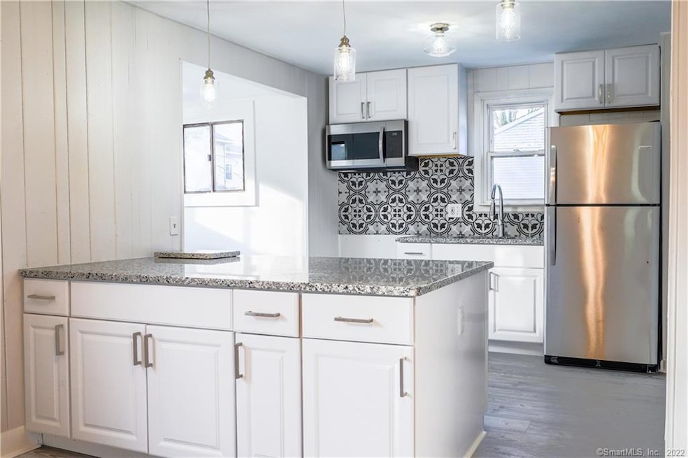 8 Vera St, East Haven, CT 06512 - photo 1