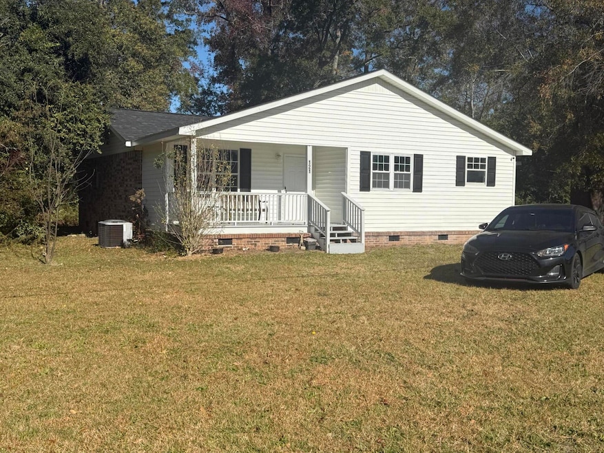 121 Franklin St, Holly Hill, SC 29059 - photo 1