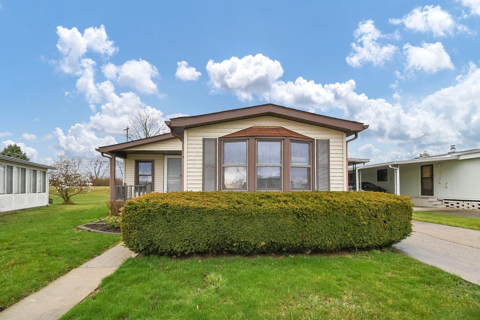 4449 Janice Marie Blvd, Obetz, OH 43207 - photo 1