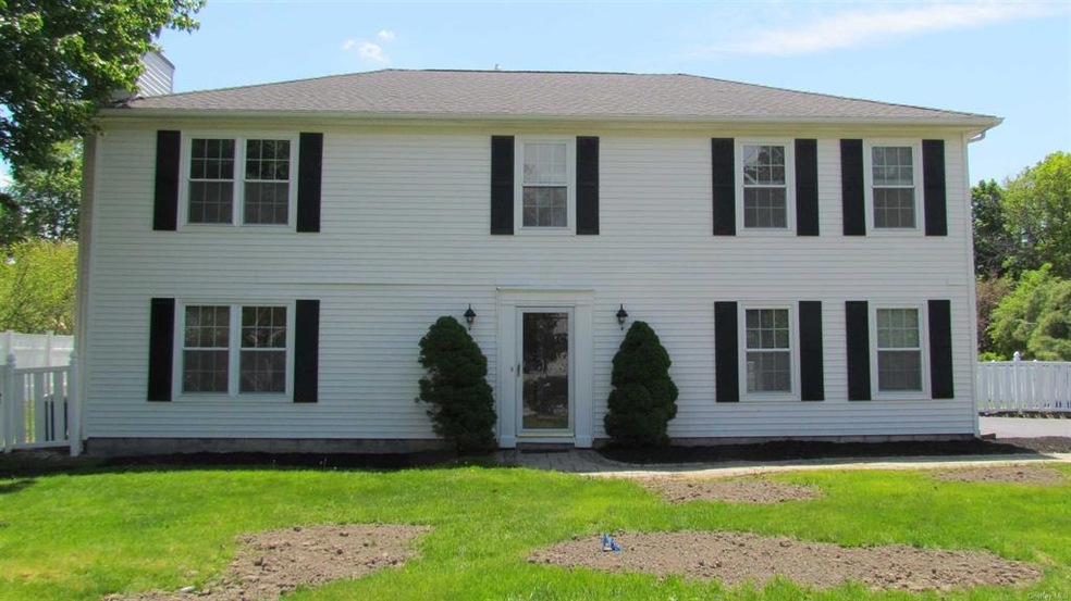 8 Eagle Ln, Poughkeepsie, NY 12601 - photo 1