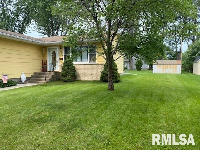 2425 2nd St, Moline, IL 61265 - photo 1