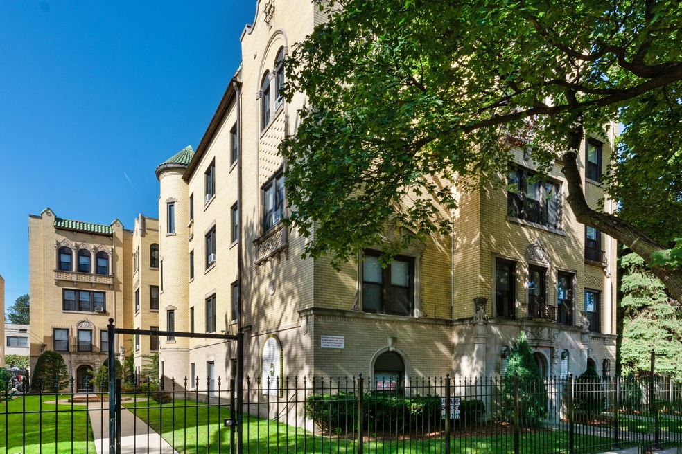 6150 N Francisco Ave, Chicago, IL 60659 - photo 1