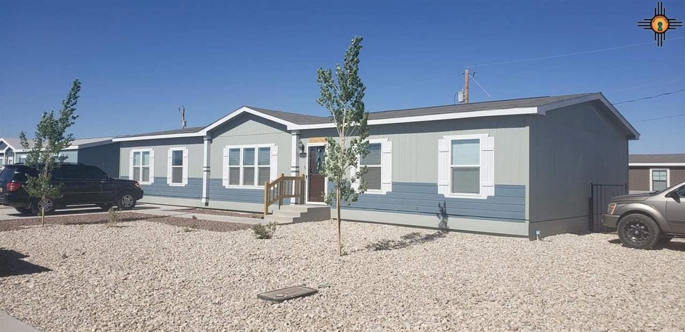 4216 Magnolia St, Carlsbad, NM 88220 - photo 1