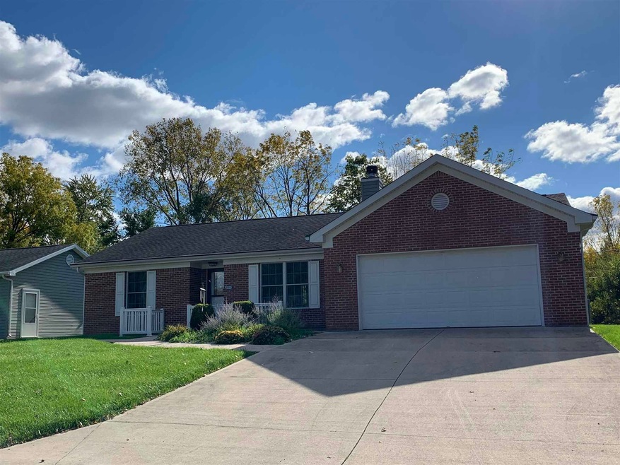 547 Fairfield Dr, Wabash, IN 46992 - photo 1