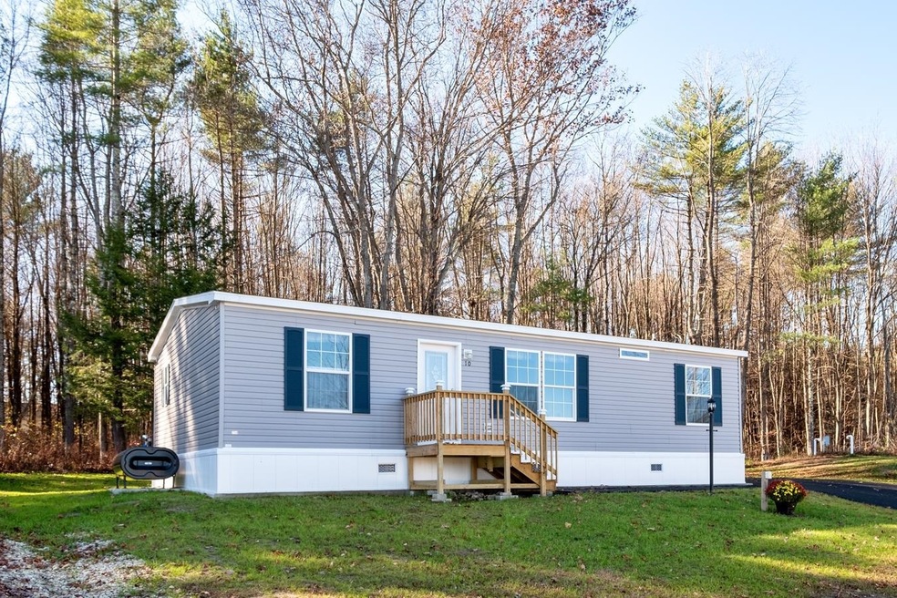10 Cleo Cir, Rochester, NH 03868 - photo 1