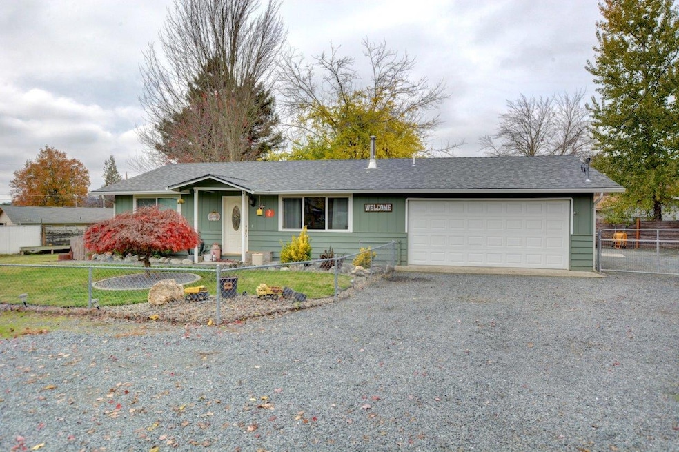 50 SW Eastern Ave, Grants Pass, OR 97526 - photo 1