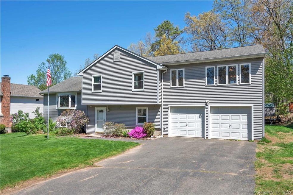 62 Lake Garda Dr, Unionville, CT 06085 - photo 1