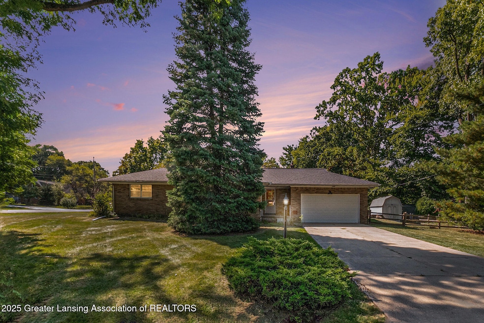 1606 Forest Hills Dr, Okemos, MI 48864 - photo 1