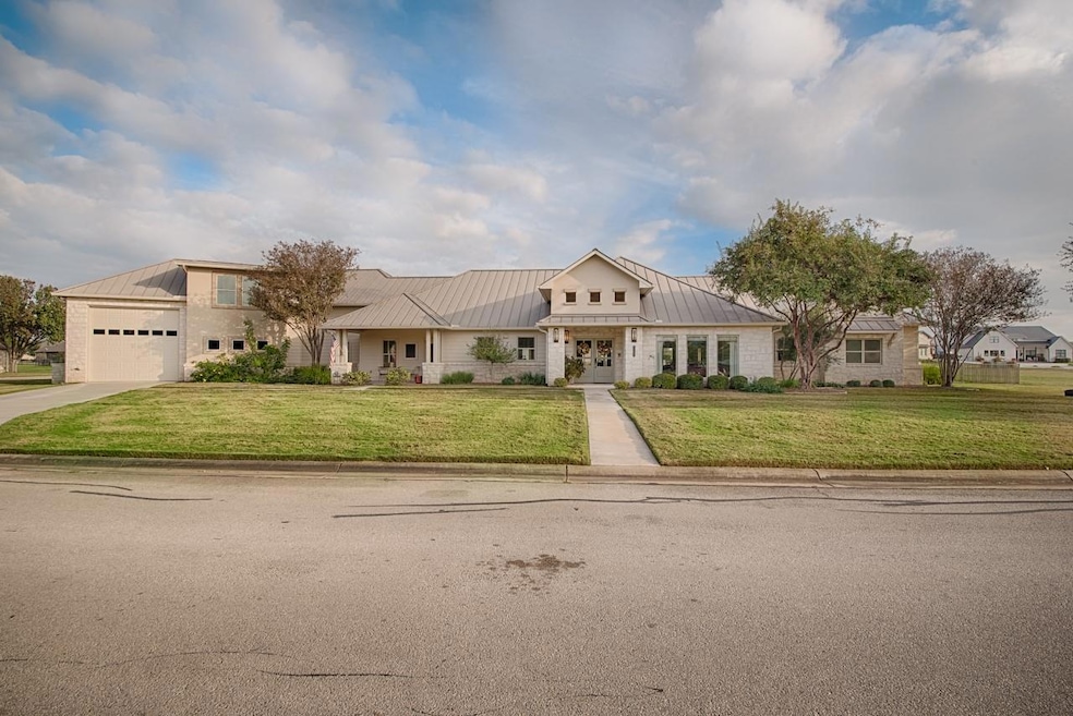 1600 Legends Pkwy, Kingsland, TX 78639 - photo 1