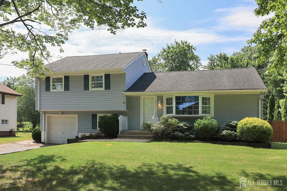 505 Runyon Ave, Piscataway, NJ 08854 - photo 1