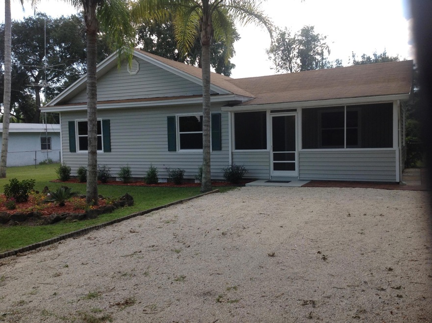 2541 N Palm