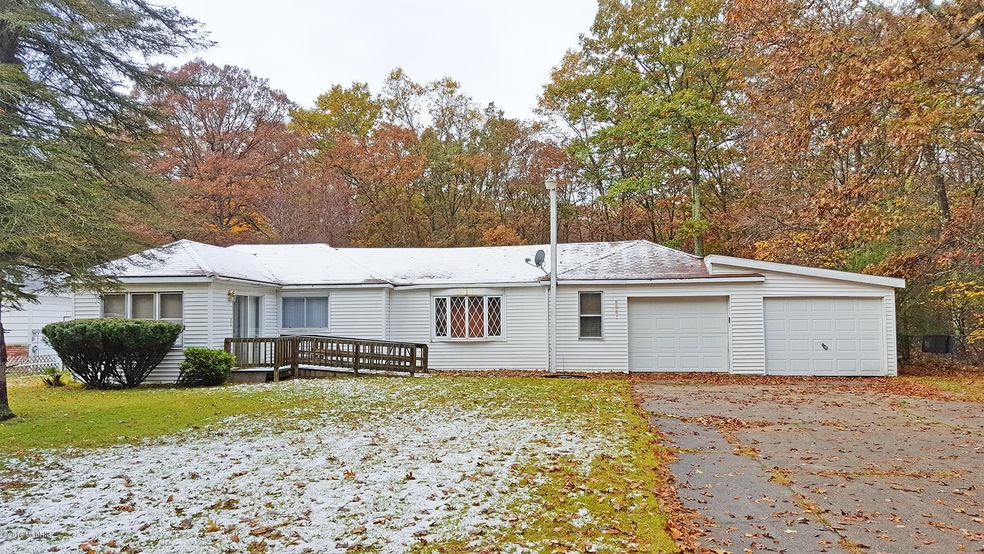 8961 23rd Ave, Bitely, MI 49309 - photo 1