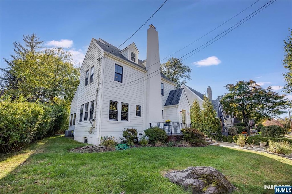 19 Harding Rd, Glen Rock, NJ 07452 - photo 1