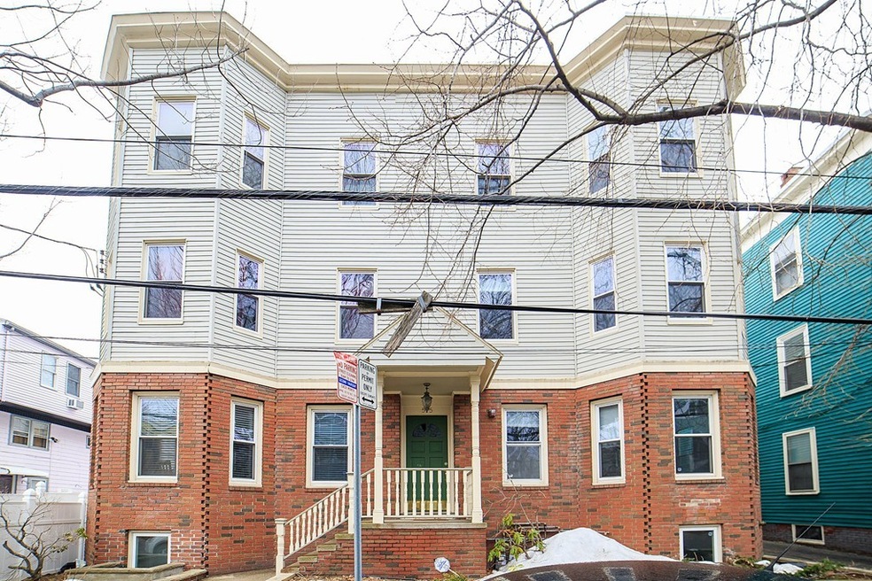 515 Green St unit 3, Cambridge, MA 02139 - photo 1