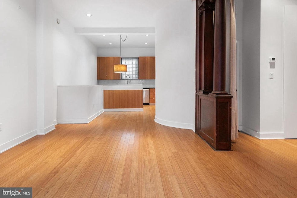 727 S 7th St unit 1R, Philadelphia, PA 19147 - photo 1