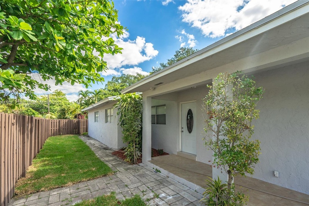 540 SW 15th Ave, Fort Lauderdale, FL 33312 - photo 1