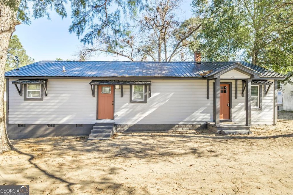 401 Pine St, Dublin, GA 31021 - photo 1