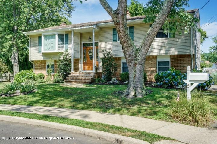 5 Robin Dr, Oakhurst, NJ 07755 - photo 1