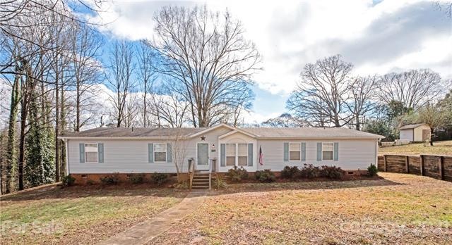 930 Wood St, Statesville, NC 28677 - photo 1