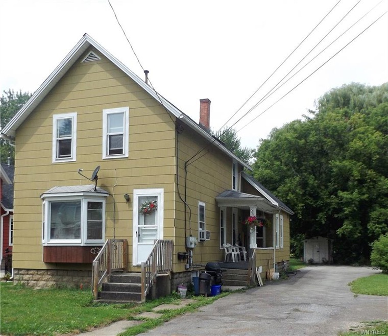 174 Stenzil St, North Tonawanda, NY 14120 - photo 1