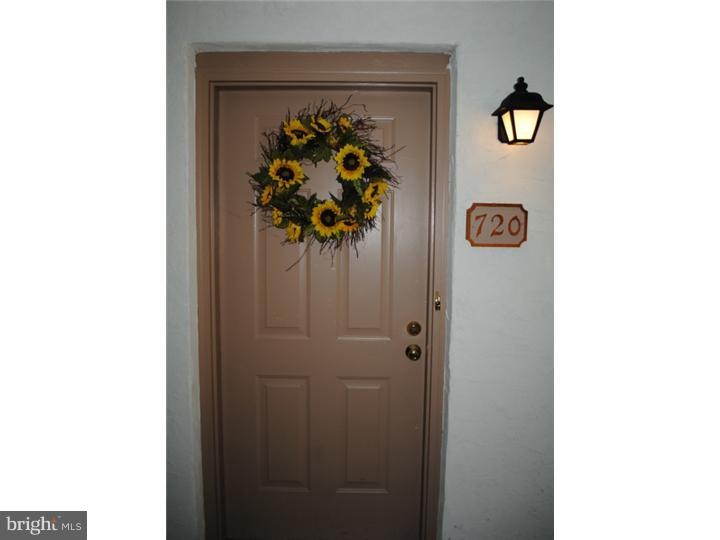 720 Washington Place unit 20, Chesterbrook, PA 19087 - photo 1