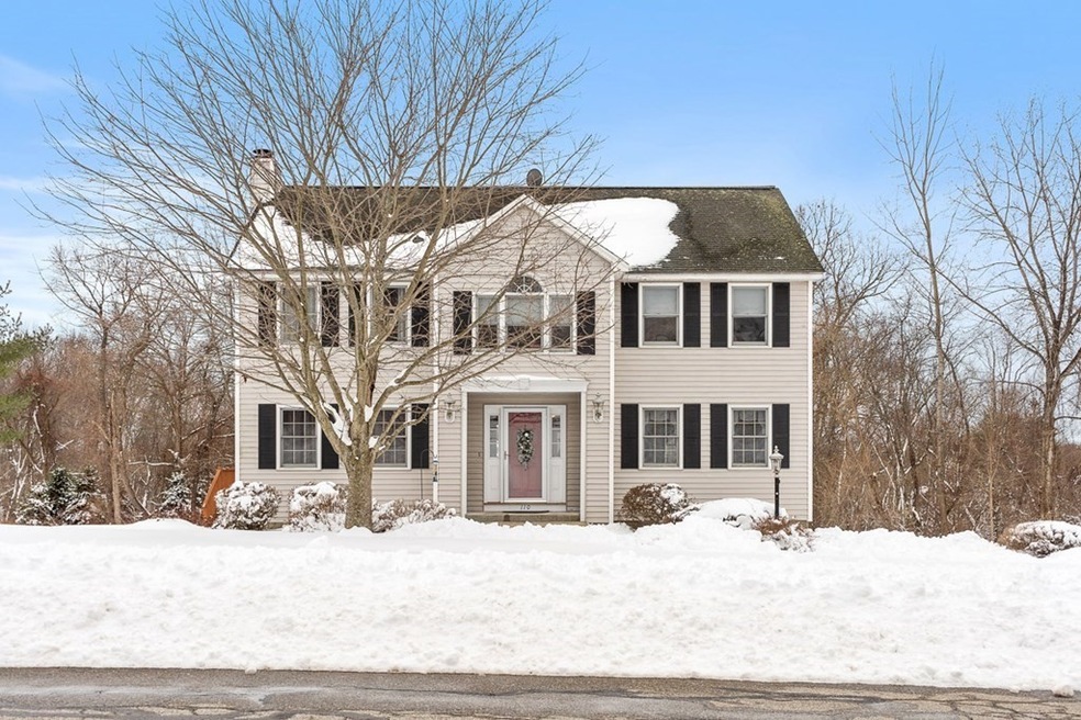 110 Betty Ann Ln, Dracut, MA 01826 - photo 1