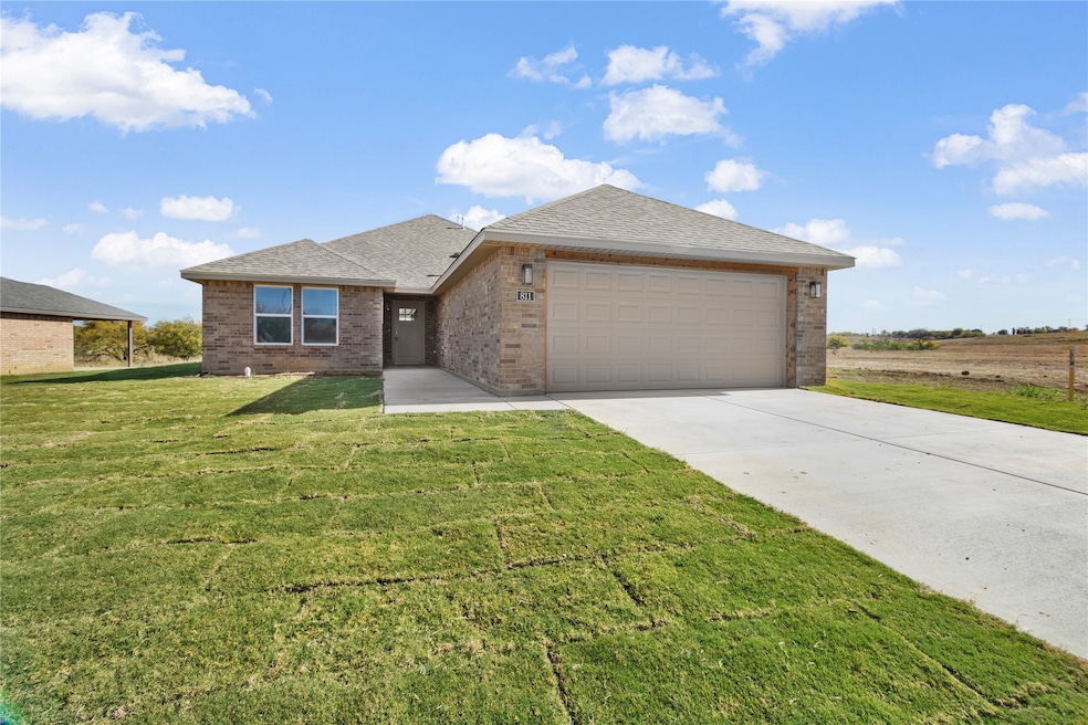 811 Bella Blvd, Coleman, TX 76834 - photo 1