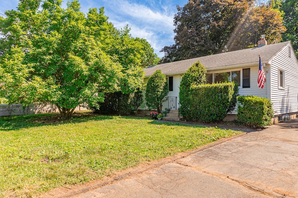 156 Overhill Dr, Berlin, CT 06037 - photo 1