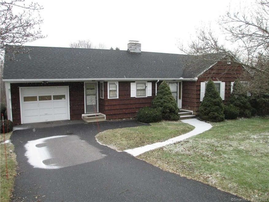 567 Sunnyside Ave, Oakville, CT 06779 - photo 1