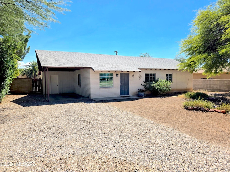 4718 E 17th St, Tucson, AZ 85711 - photo 1