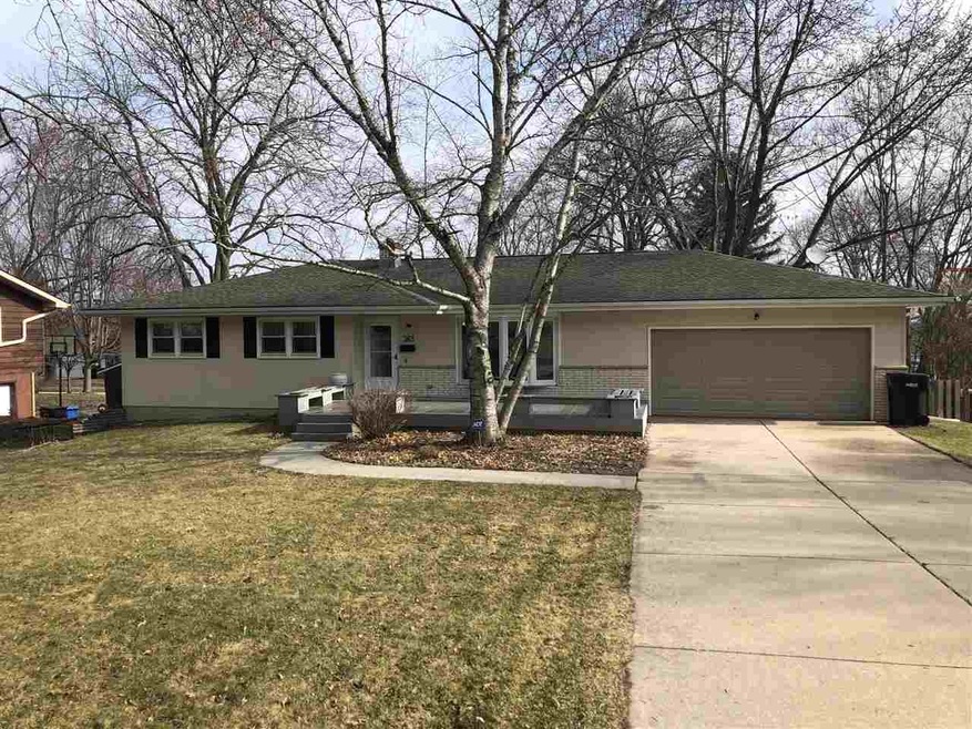 365 Sterling Dr, Oregon, WI 53575 - photo 1