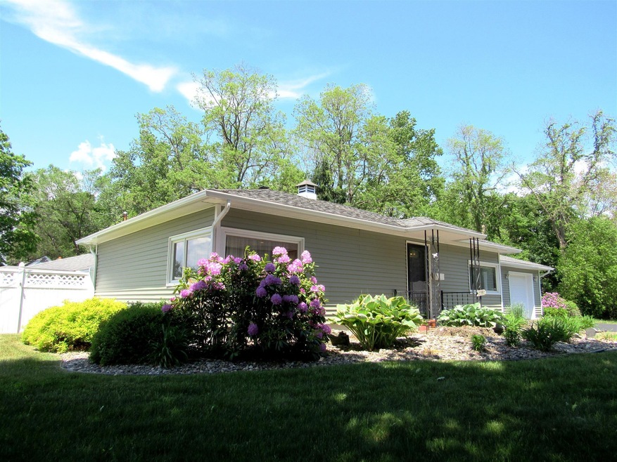 322 Eastern Ave, Rensselaer, NY 12144 - photo 1