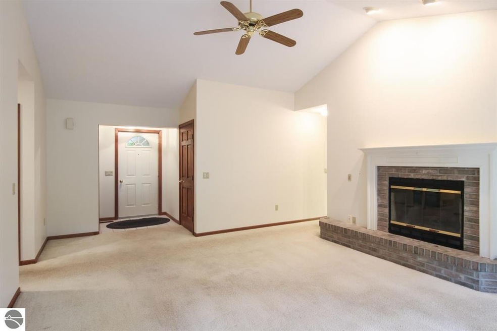 12820 Pa Be Shan Ln unit PVT, Charlevoix, MI 49720 - photo 1