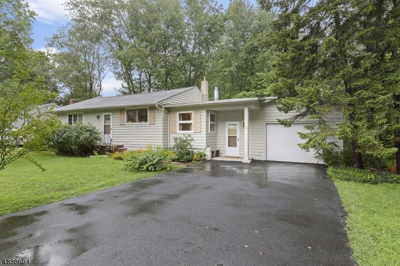 25 Spear Ln, Denville, NJ 07834 - photo 1